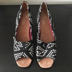 Toms Wedges - EUC